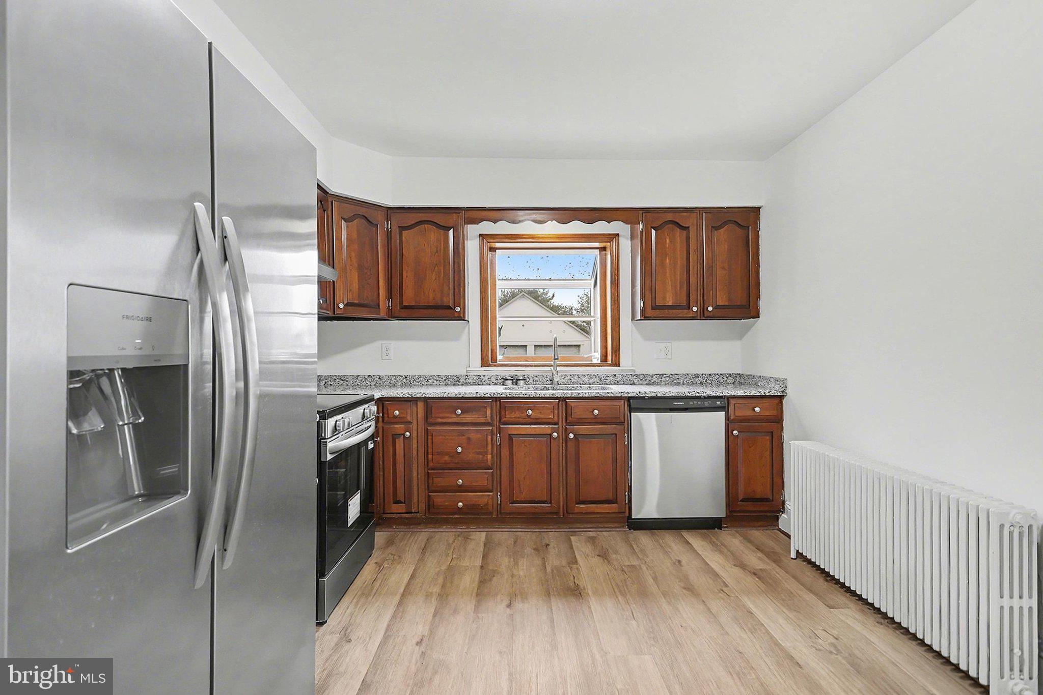 FAWN GROVE SQUARE - Residential