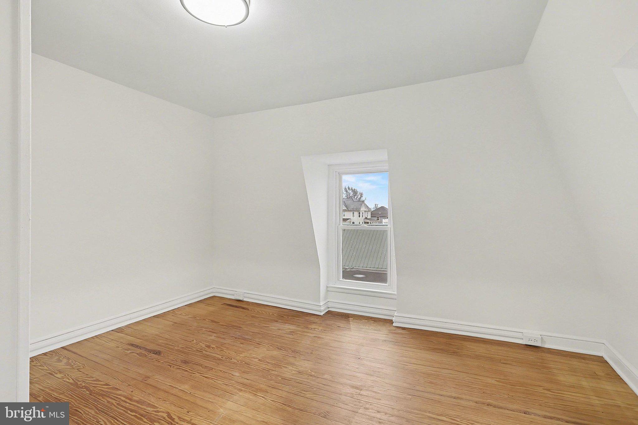 FAWN GROVE SQUARE - Residential