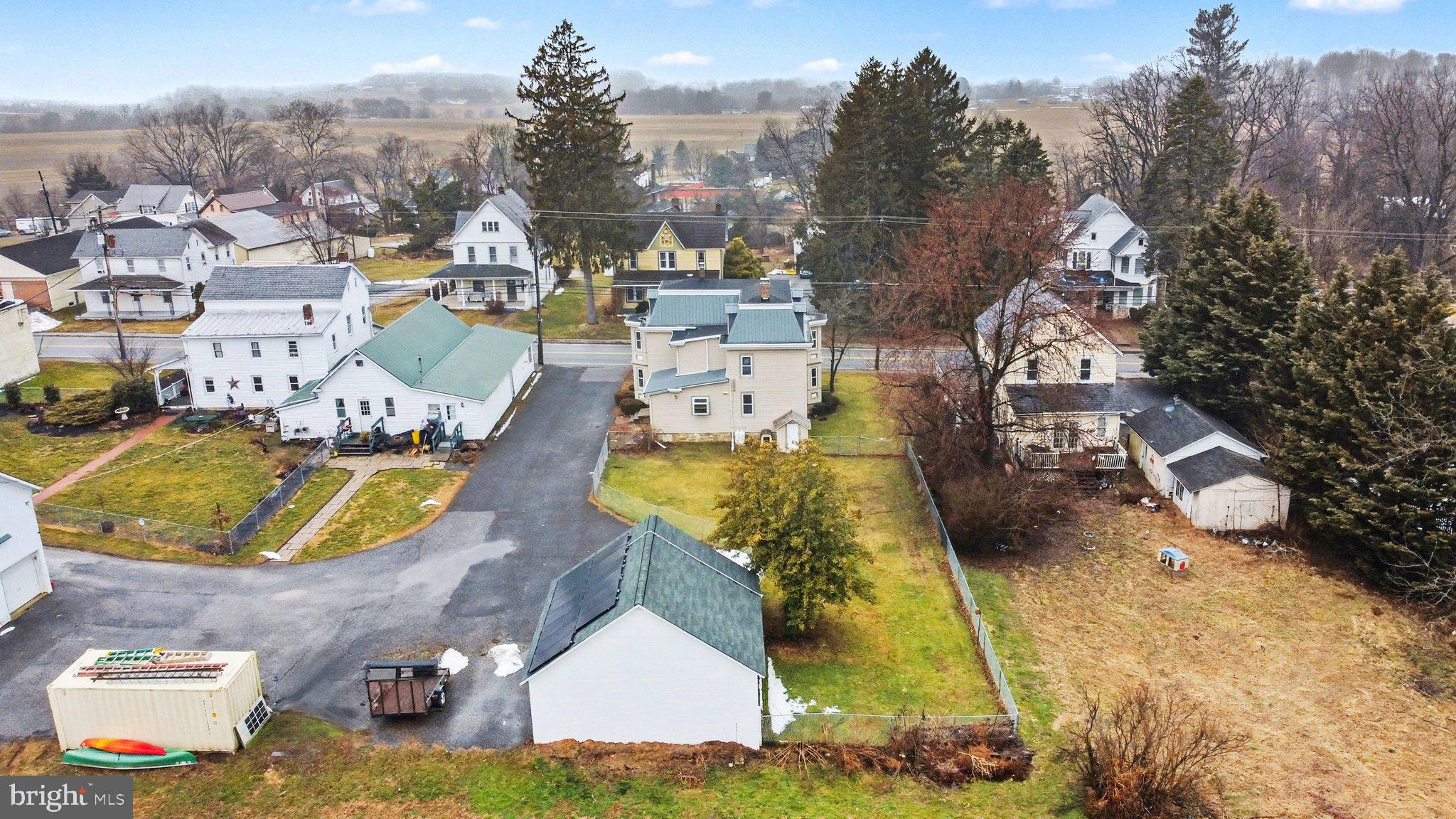 FAWN GROVE SQUARE - Residential