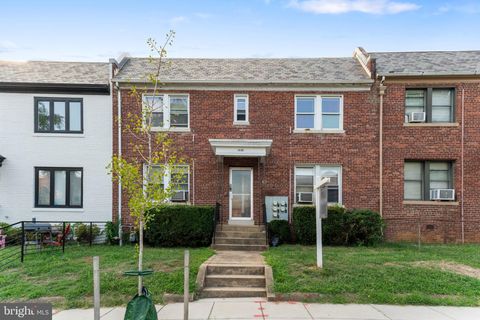 1408 HOLBROOK STREET NE WASHINGTON DC 20002