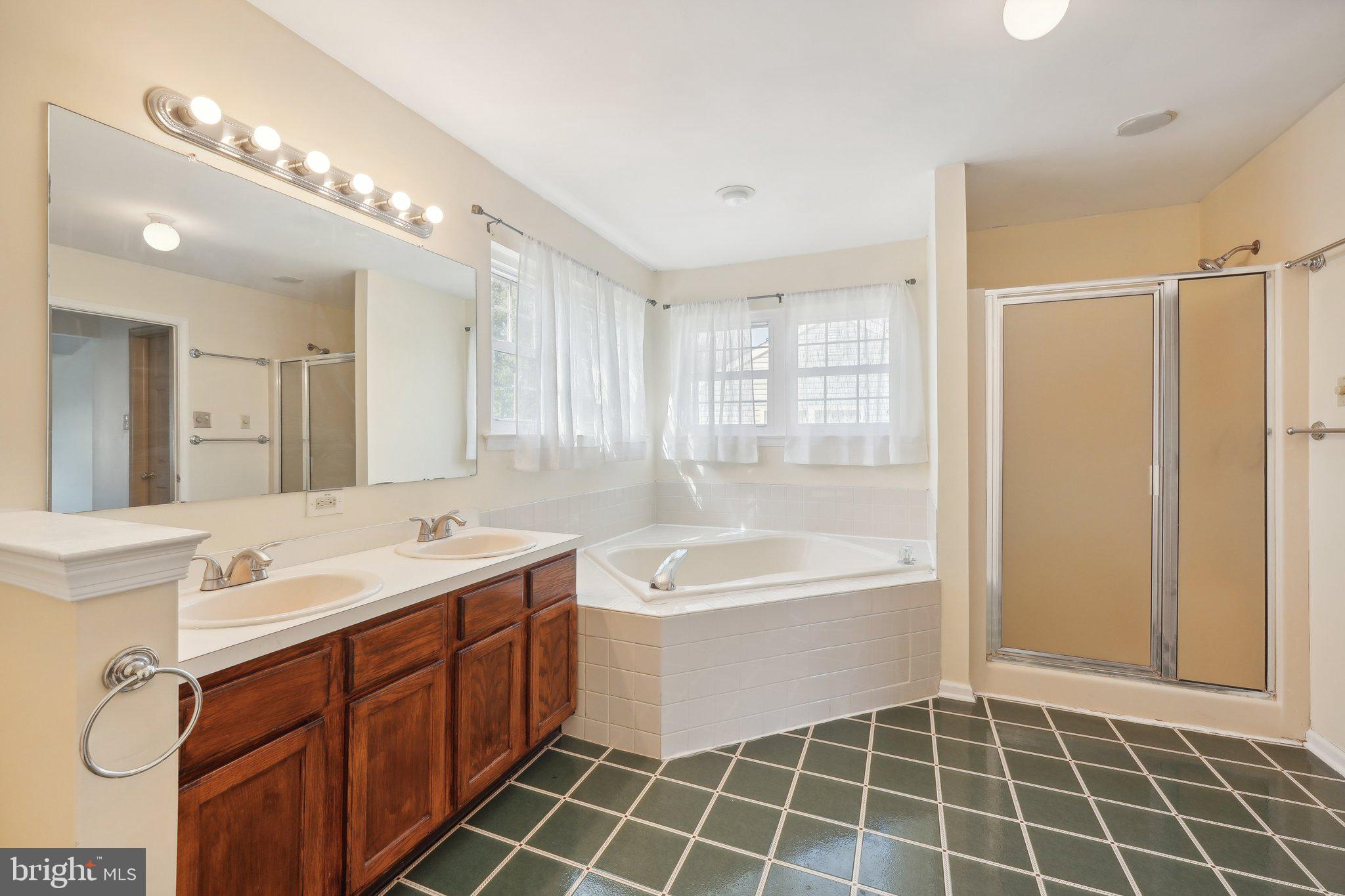 SUMNEY RIDGE - Residential