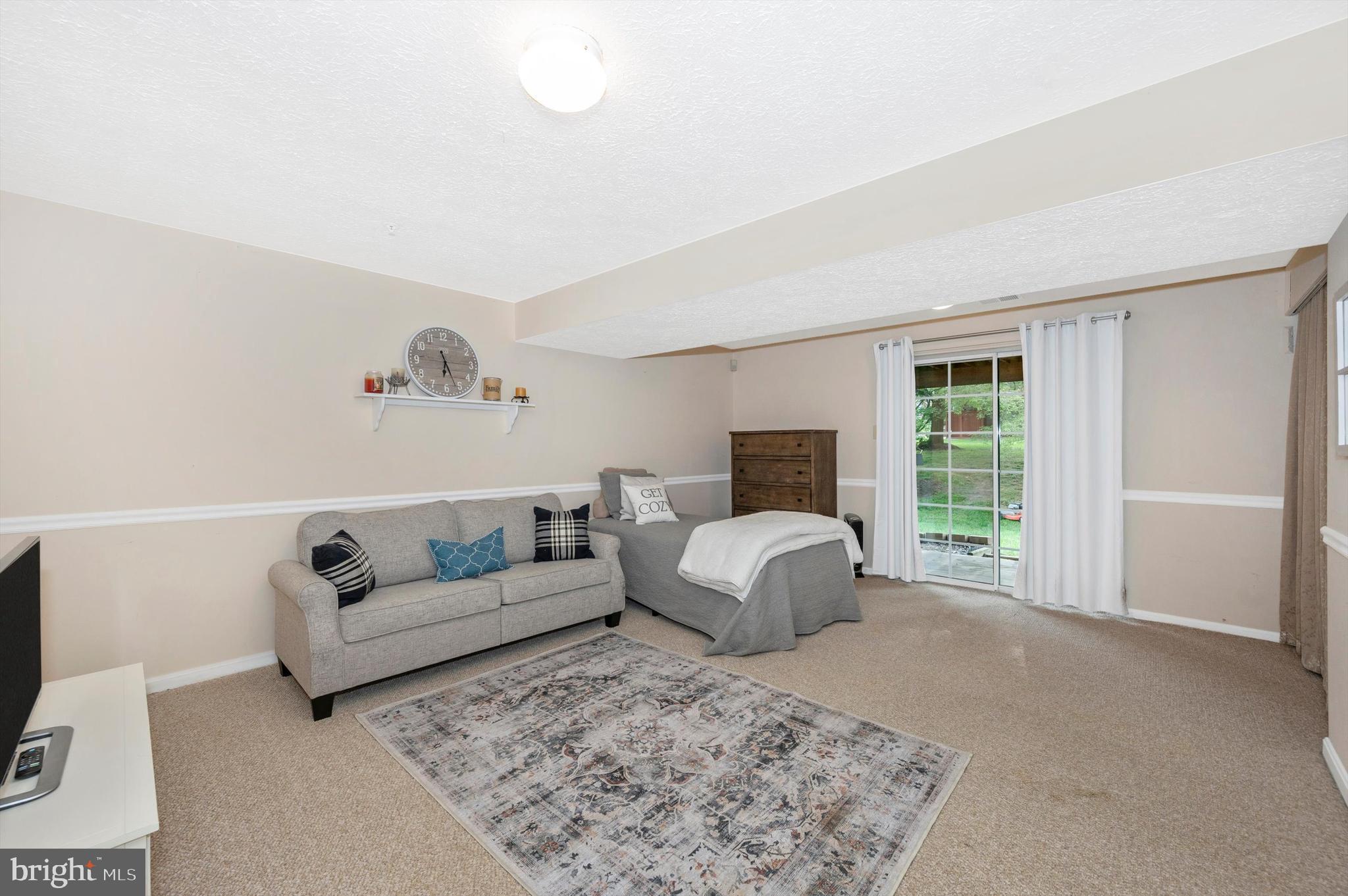 HUNTERS CROSS - Residential