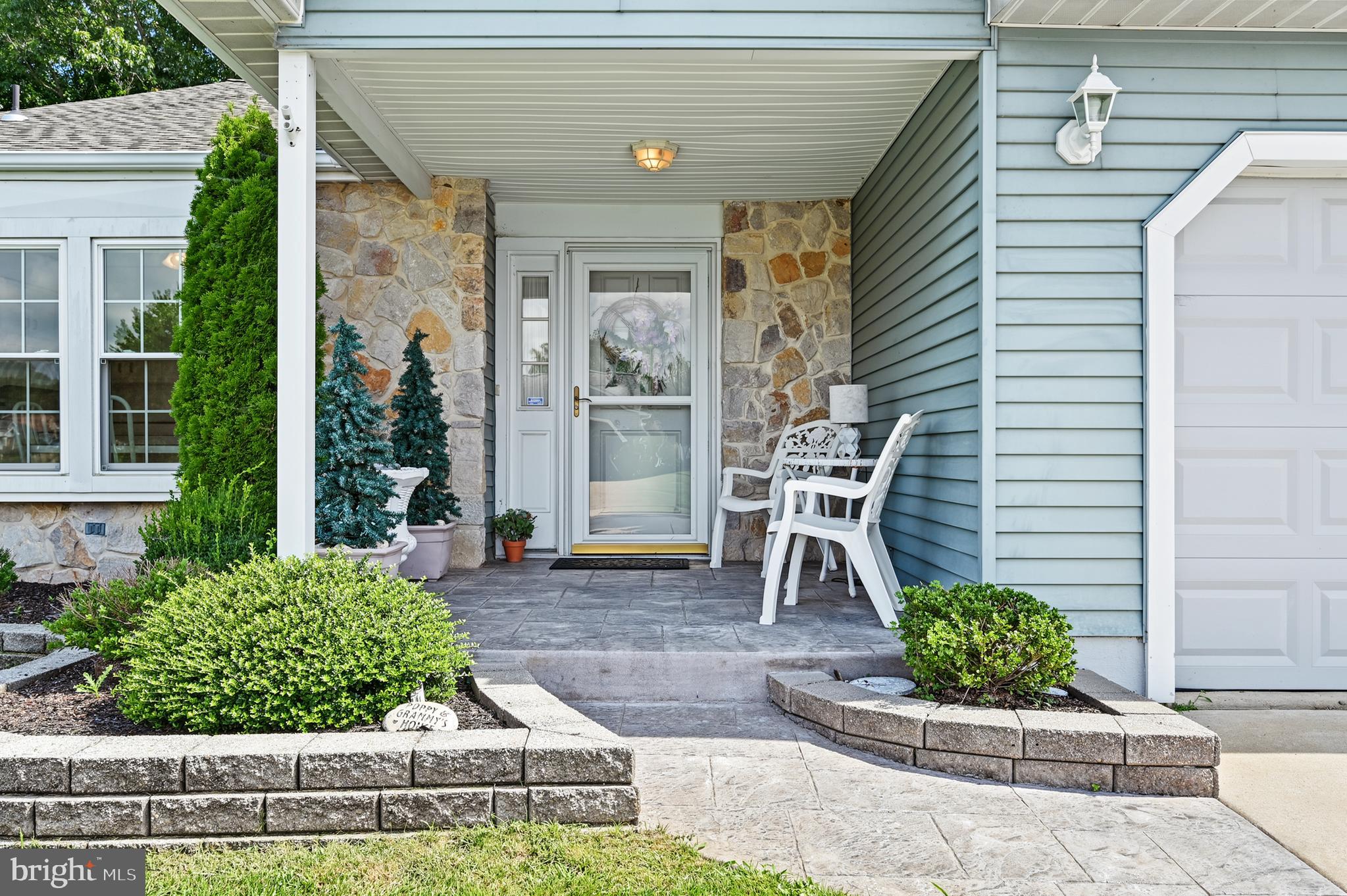 19 PINECREST DRIVE