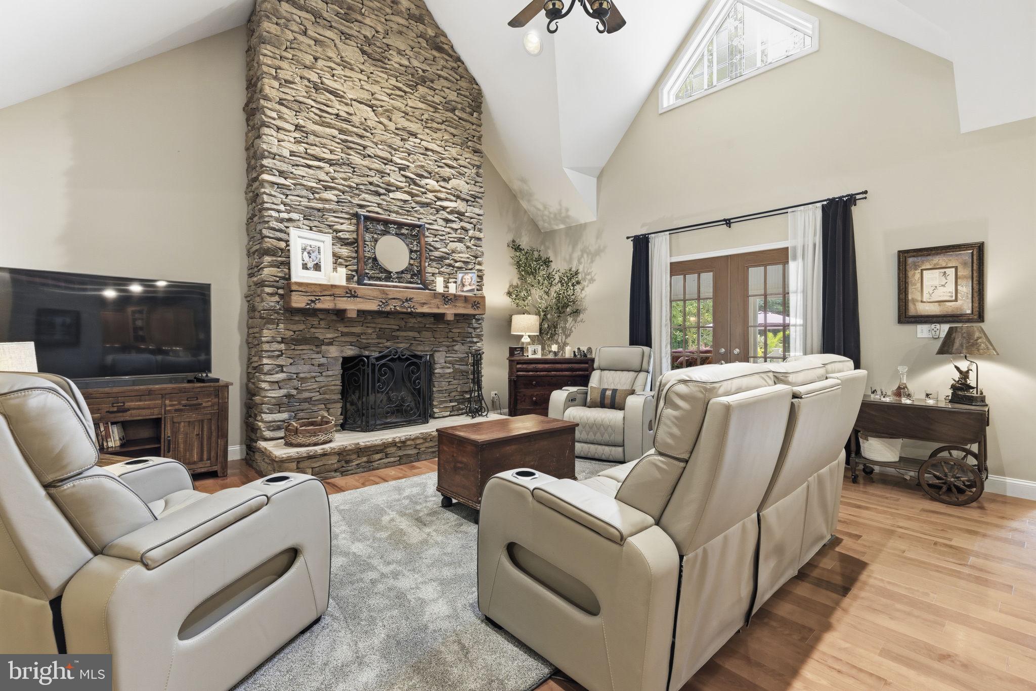 3435 WALNUT ROAD
