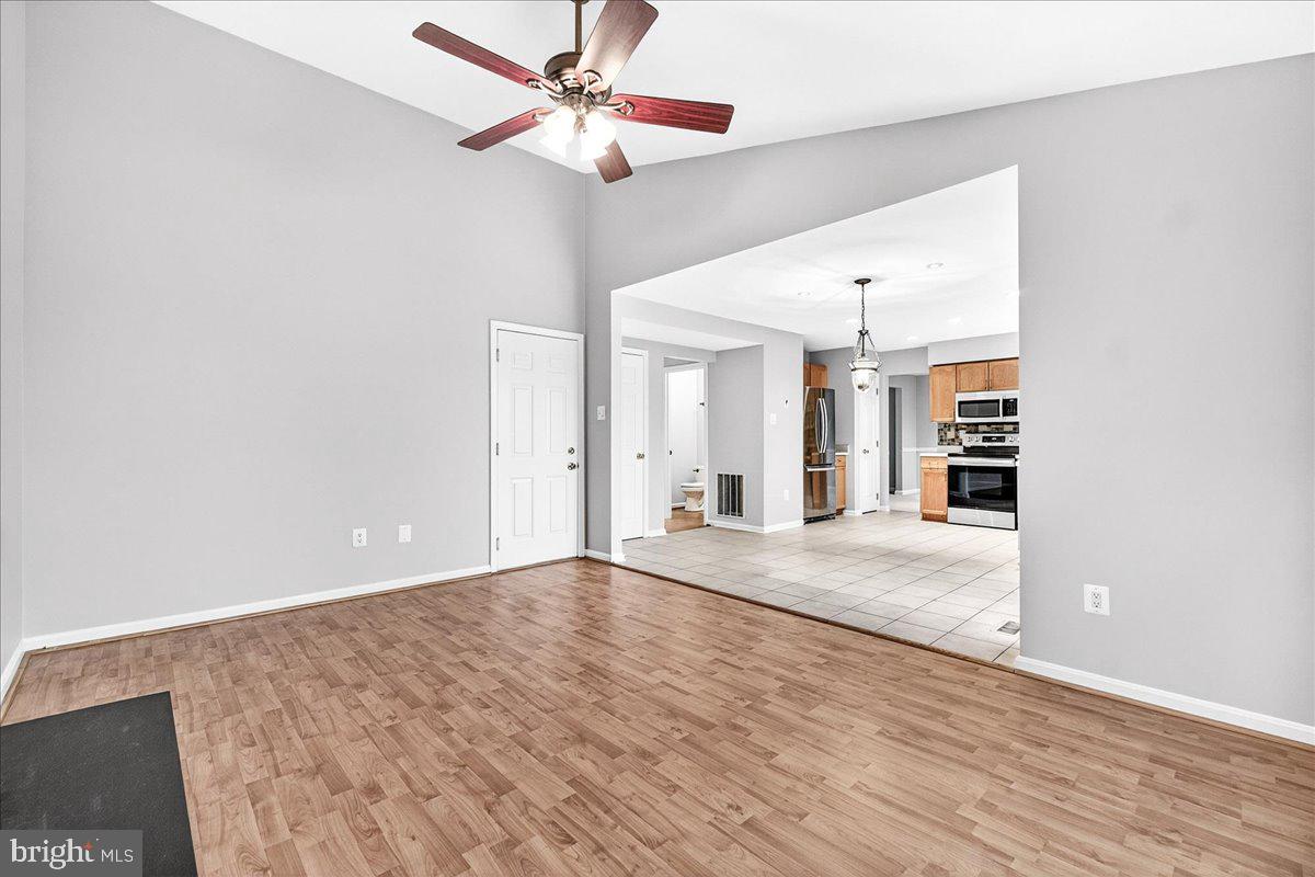 THE MEADOWS - Residential