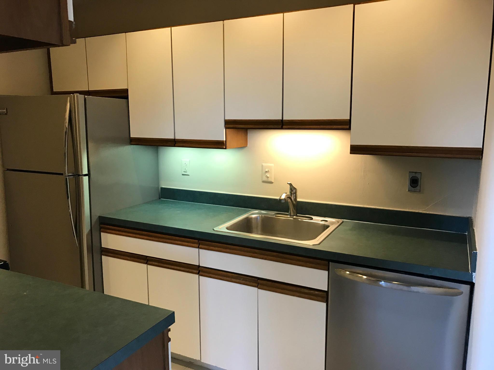 CARLYN PLACE - Residential Lease