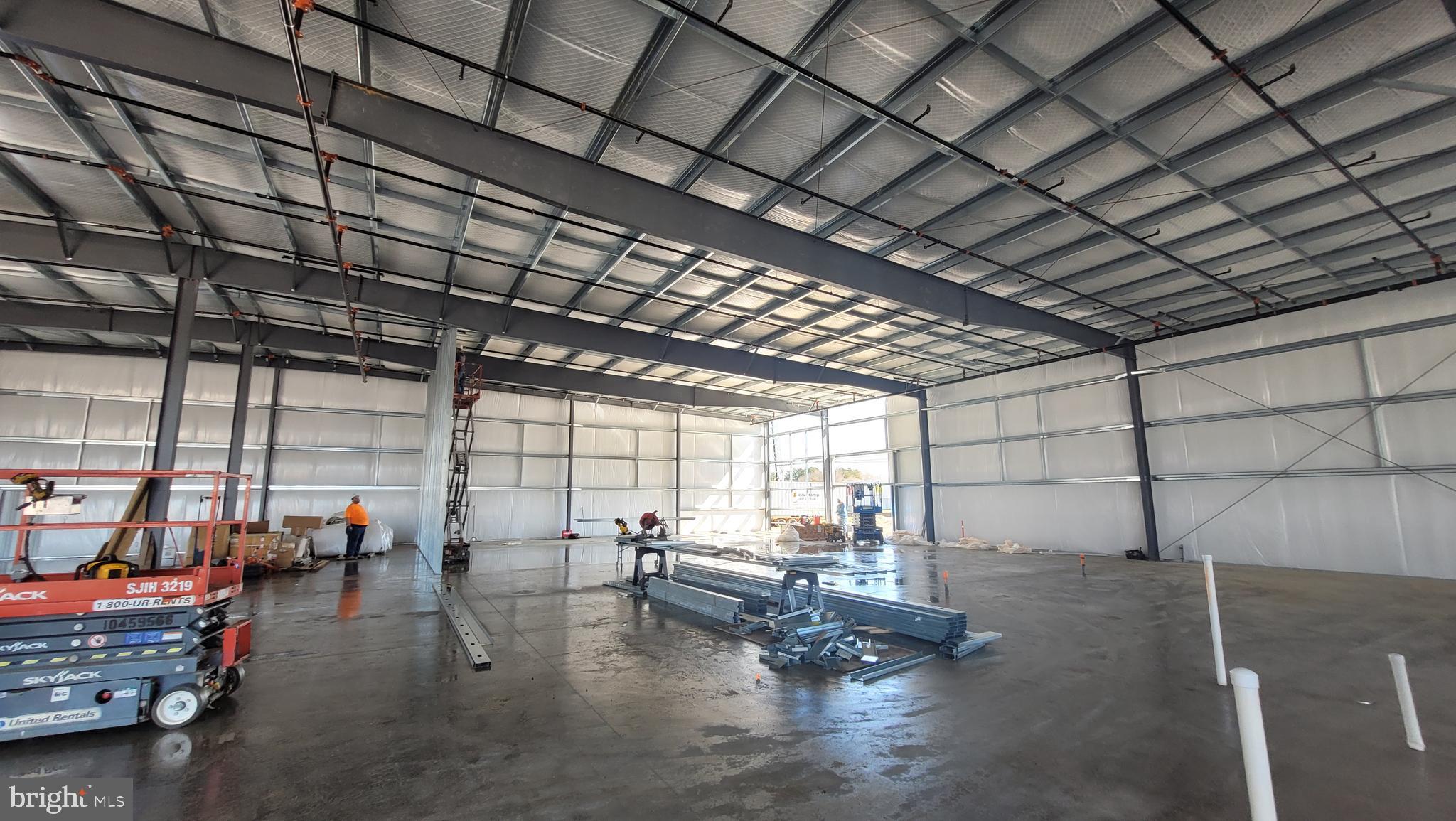 2130 NORTHWOOD DRIVE