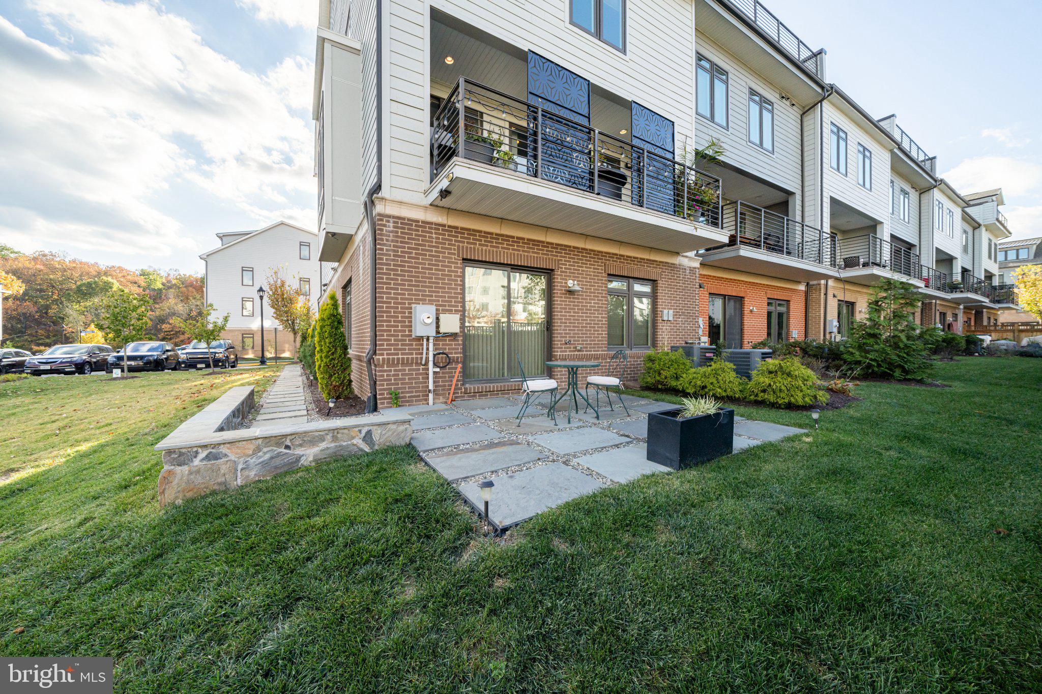 1312 WHITE FELDSPAR TERRACE SE
