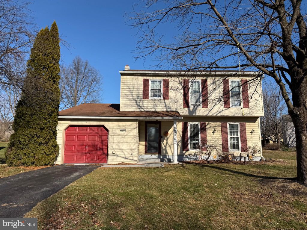 Photo of 6490 Heatherfield Way, HARRISBURG, PA 17112 (MLS # PADA2052496)