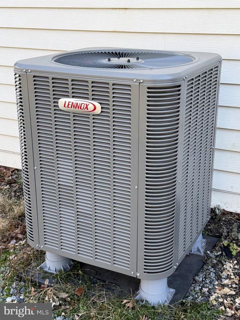 6490 HEATHERFIELD WAY HARRISBURG PA 17112