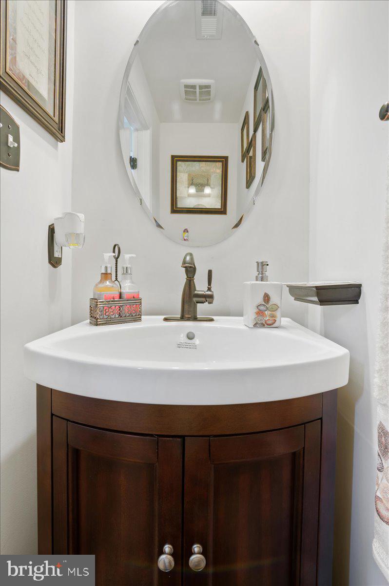 BROOKFIELD - Residential