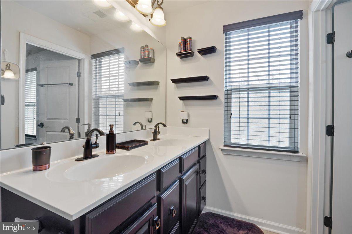 BROOKFIELD - Residential