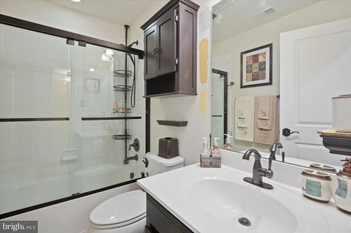 BROOKFIELD - Residential