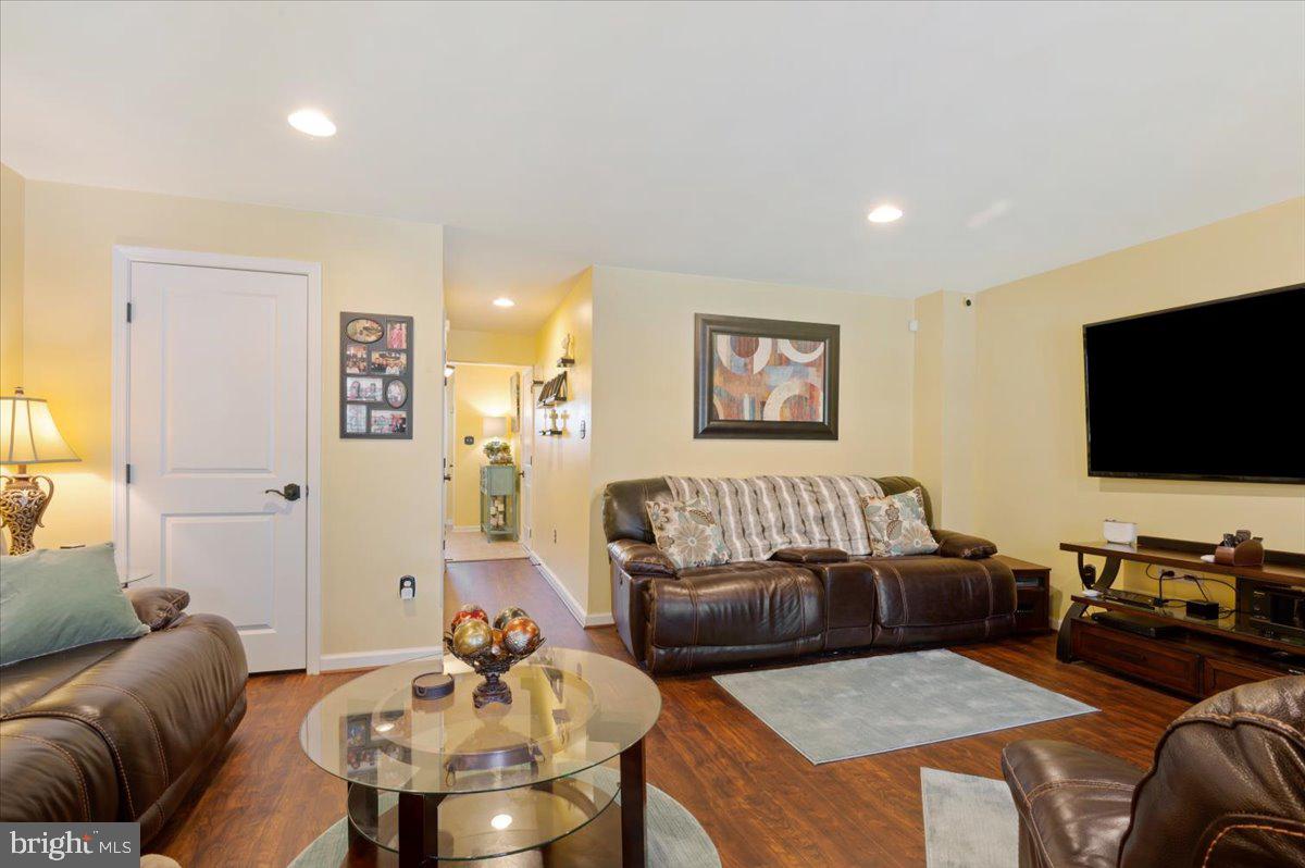 BROOKFIELD - Residential