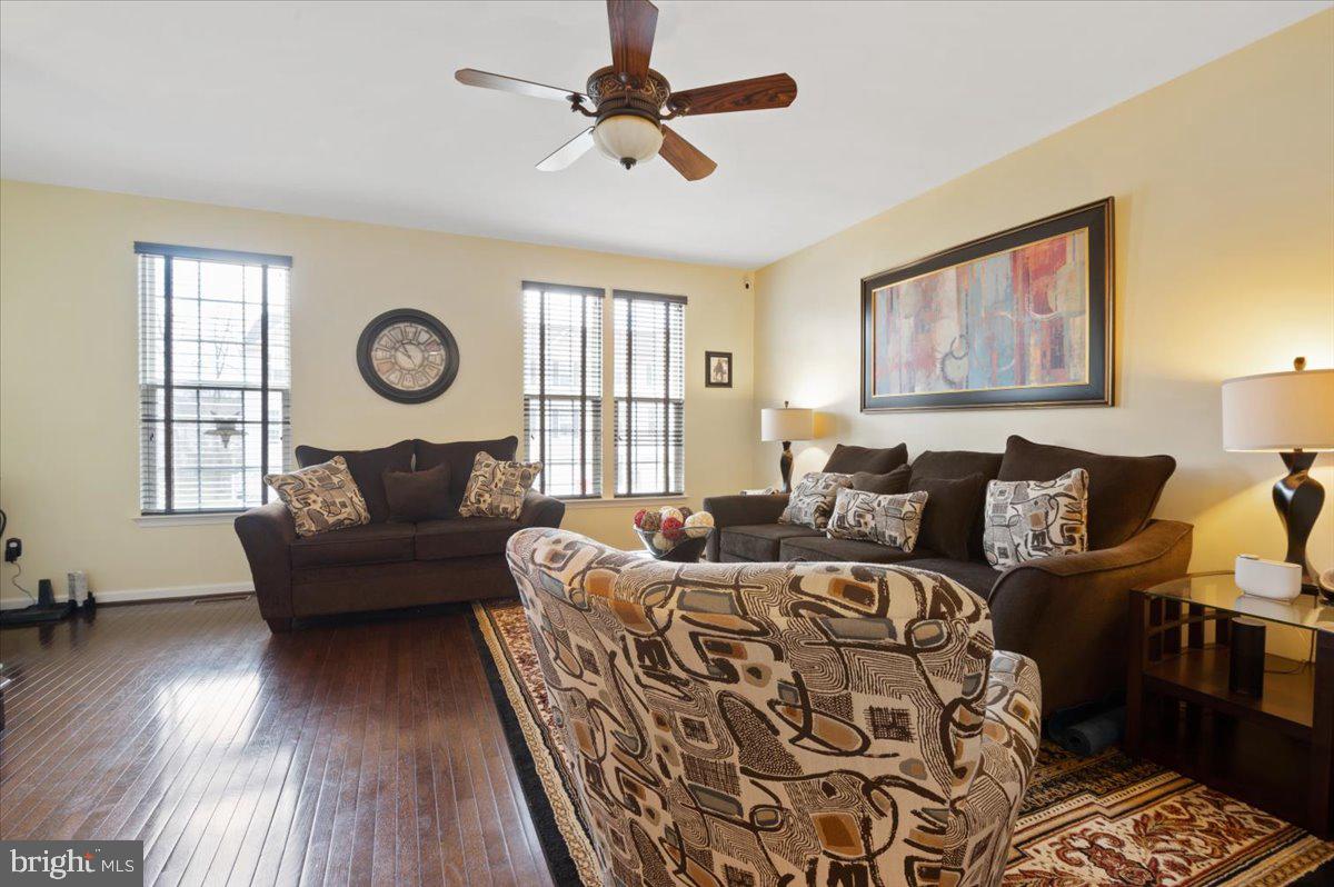 BROOKFIELD - Residential