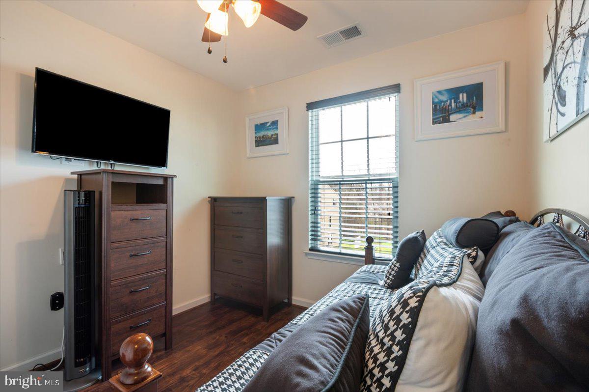 BROOKFIELD - Residential