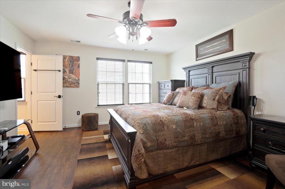 BROOKFIELD - Residential