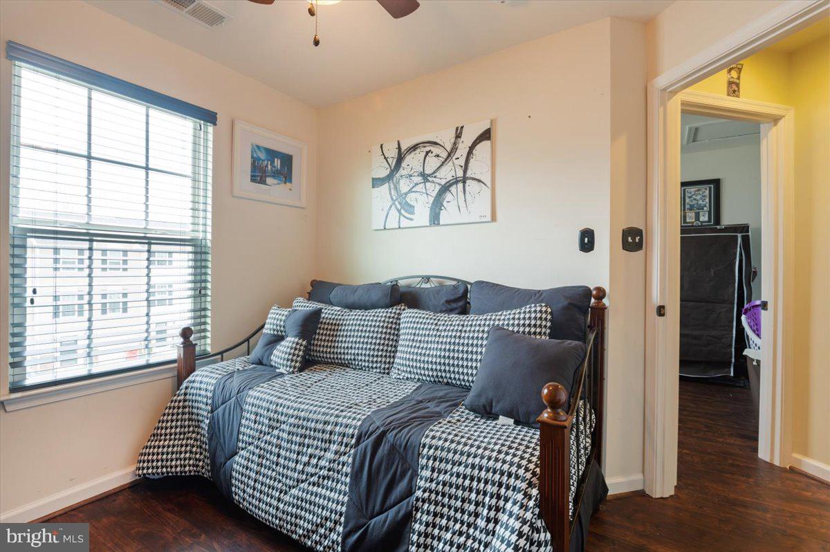 BROOKFIELD - Residential