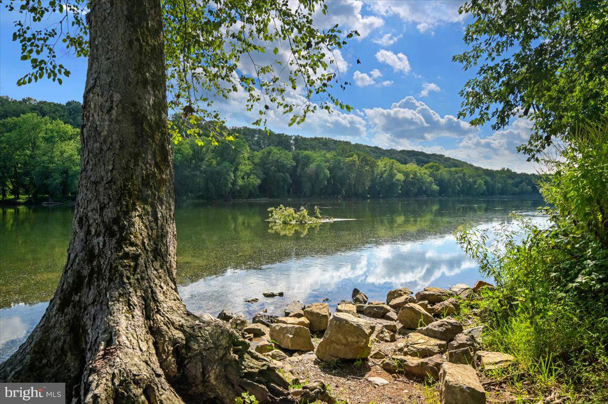 BROOKFIELD - Residential