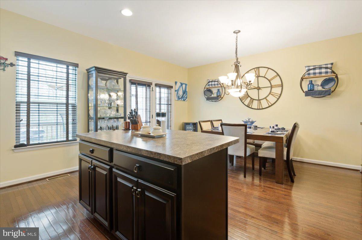 BROOKFIELD - Residential