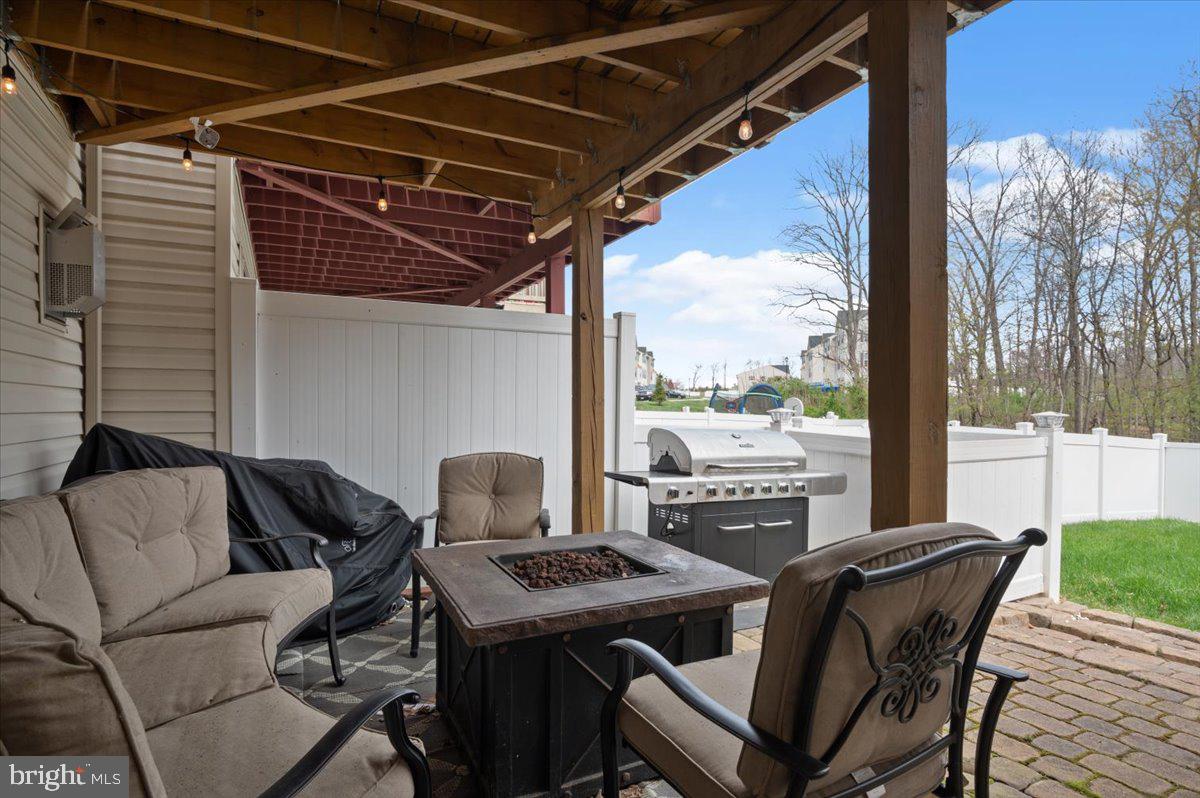 BROOKFIELD - Residential