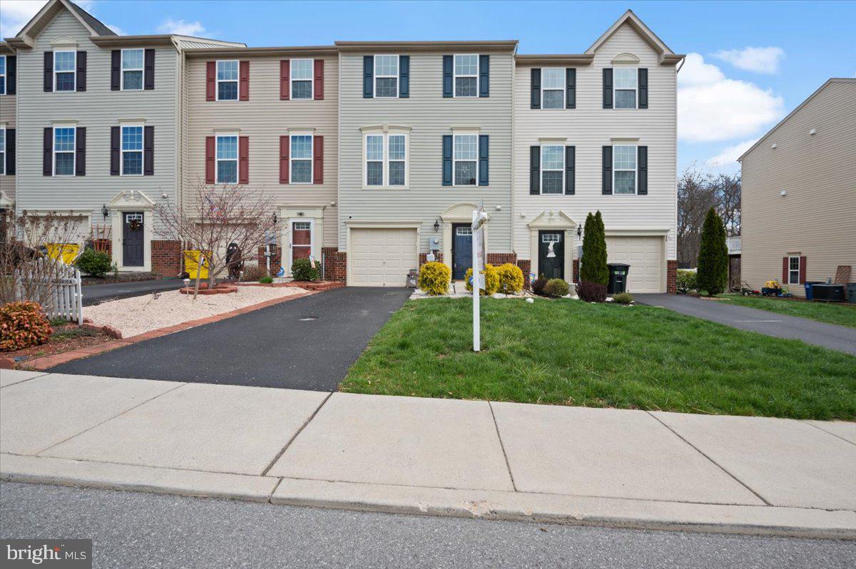 BROOKFIELD - Residential