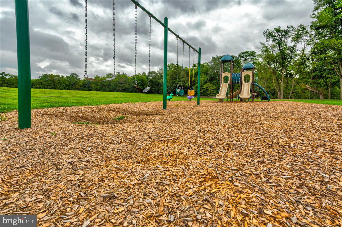 BROOKFIELD - Residential