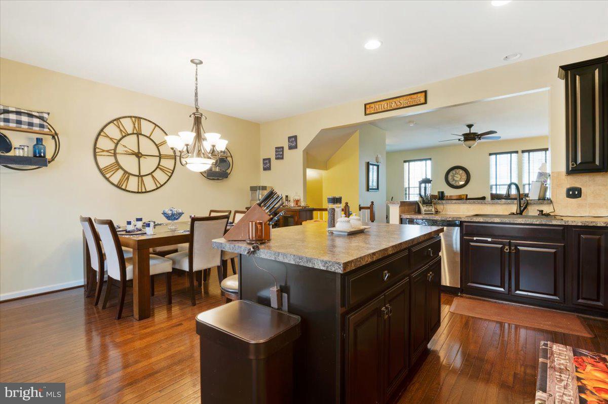 BROOKFIELD - Residential