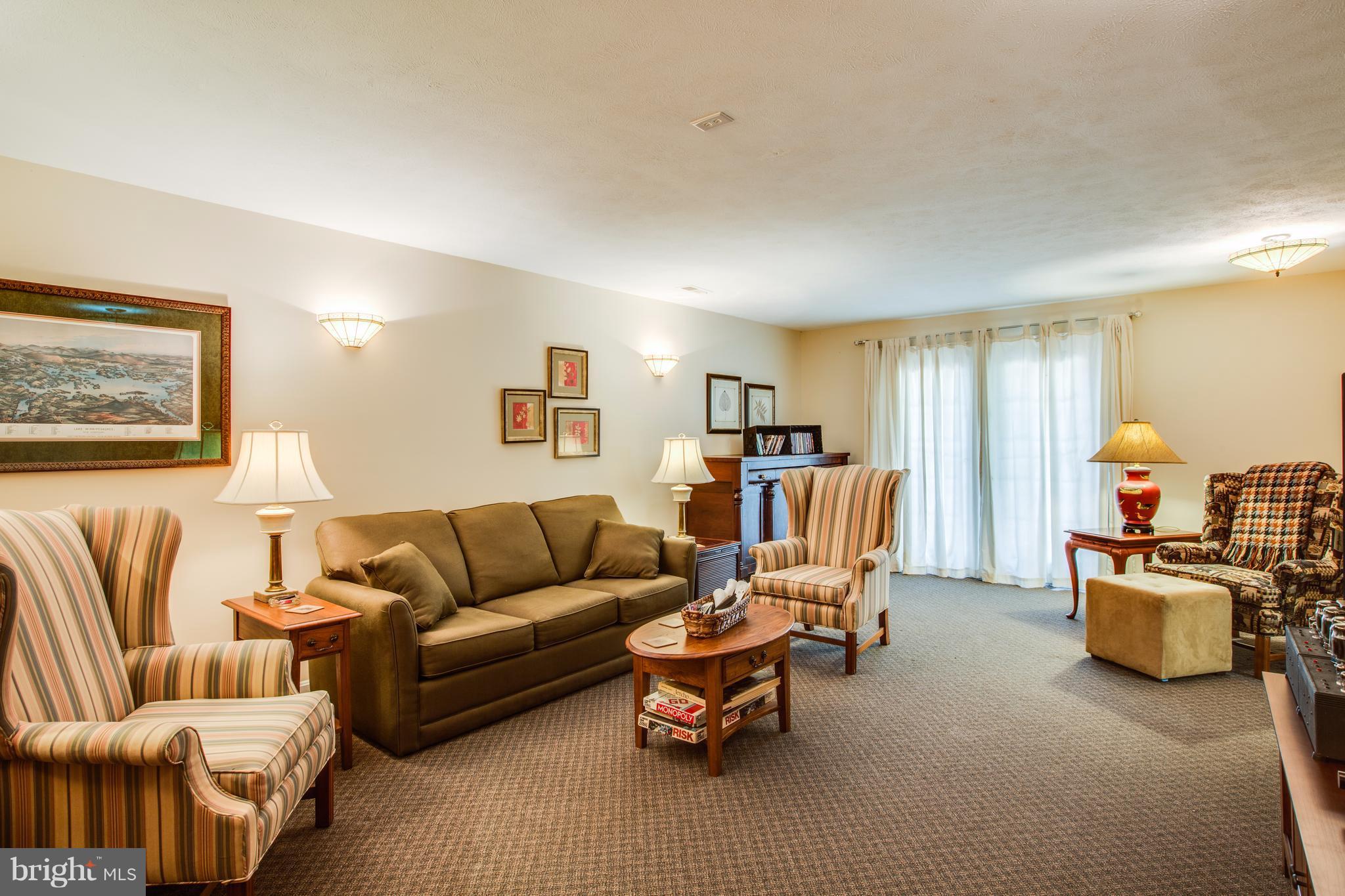 SOUTH WOODS - Residential