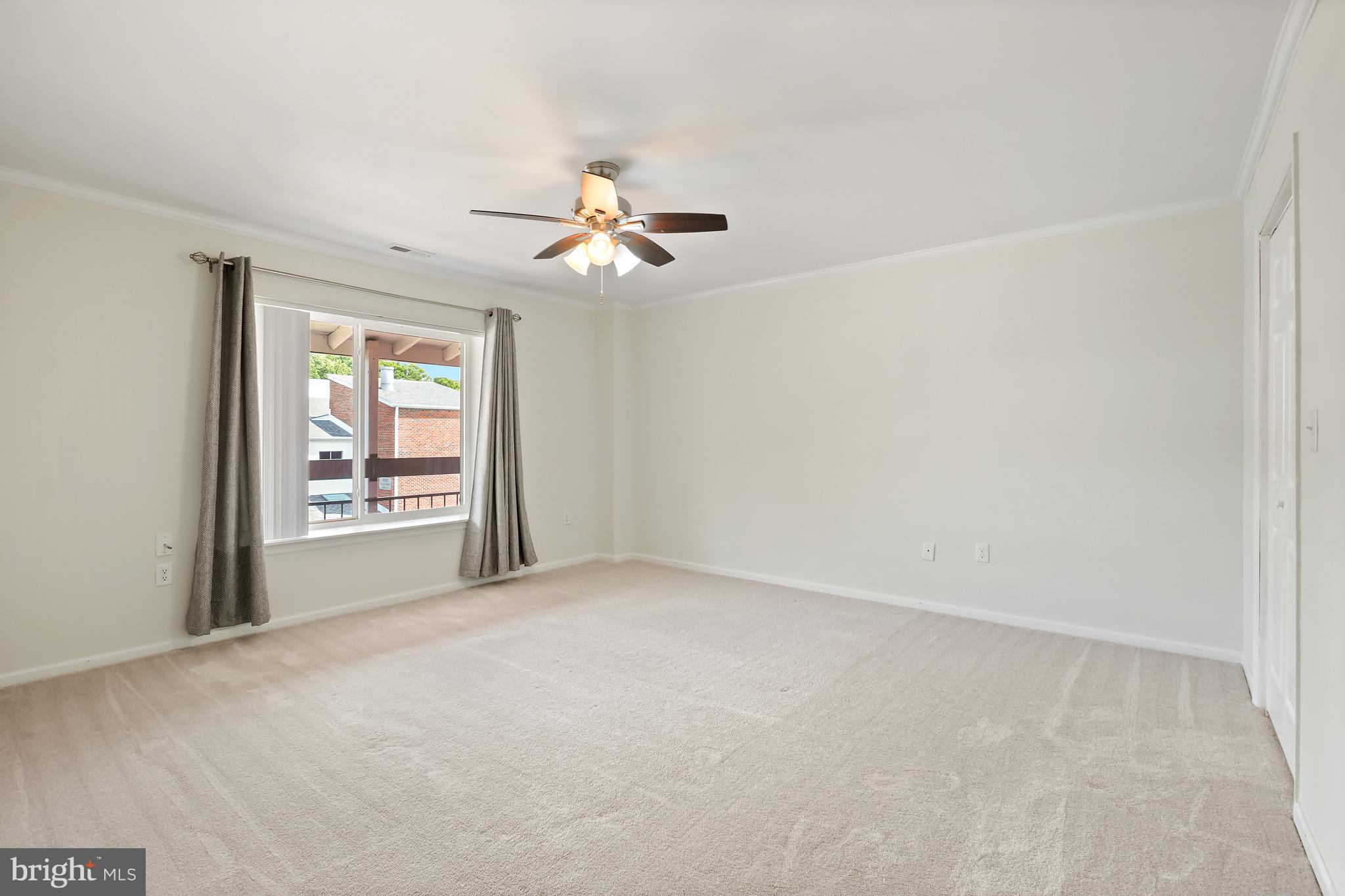 LEISURE WORLD - Residential