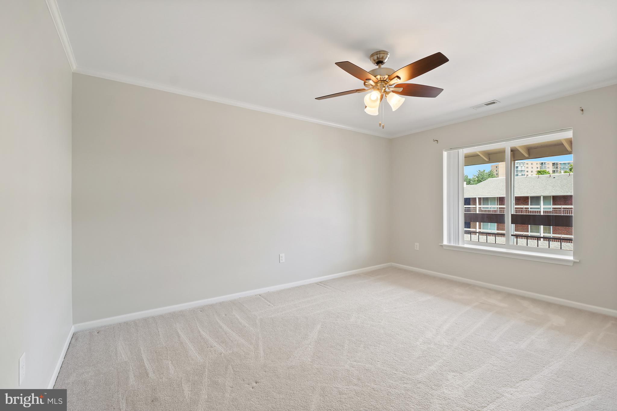 LEISURE WORLD - Residential