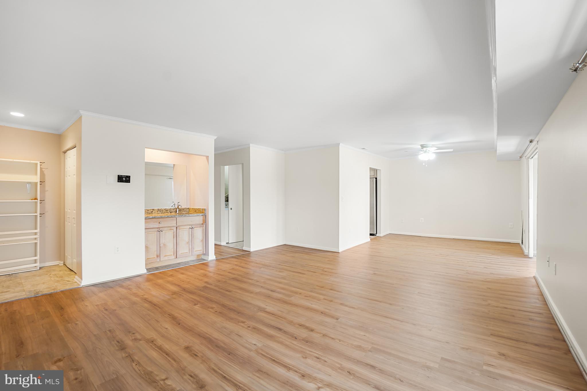 LEISURE WORLD - Residential