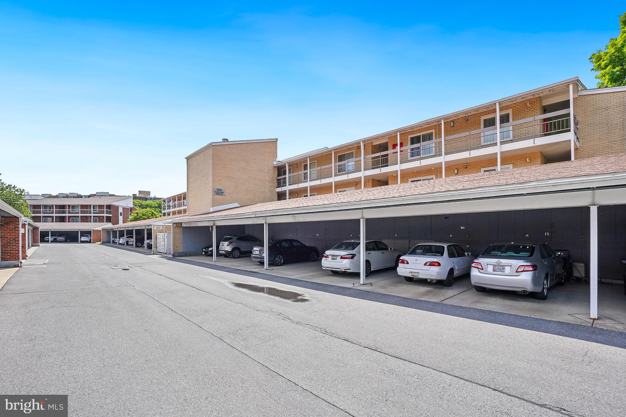 LEISURE WORLD - Residential