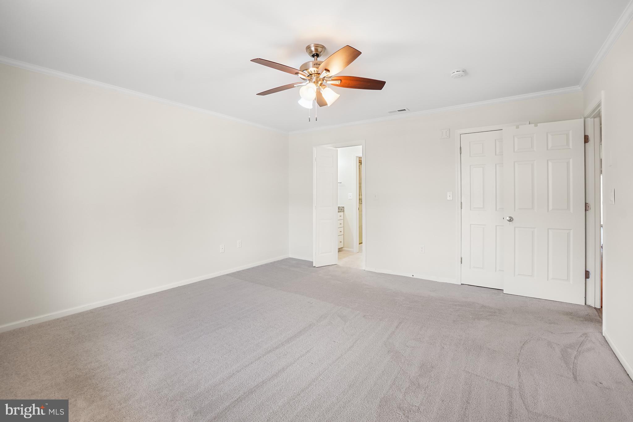 LEISURE WORLD - Residential