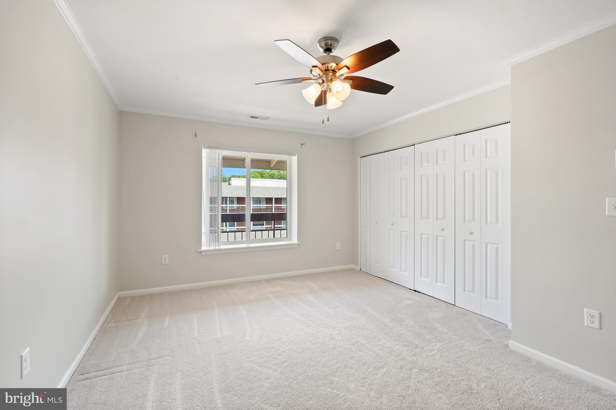 LEISURE WORLD - Residential