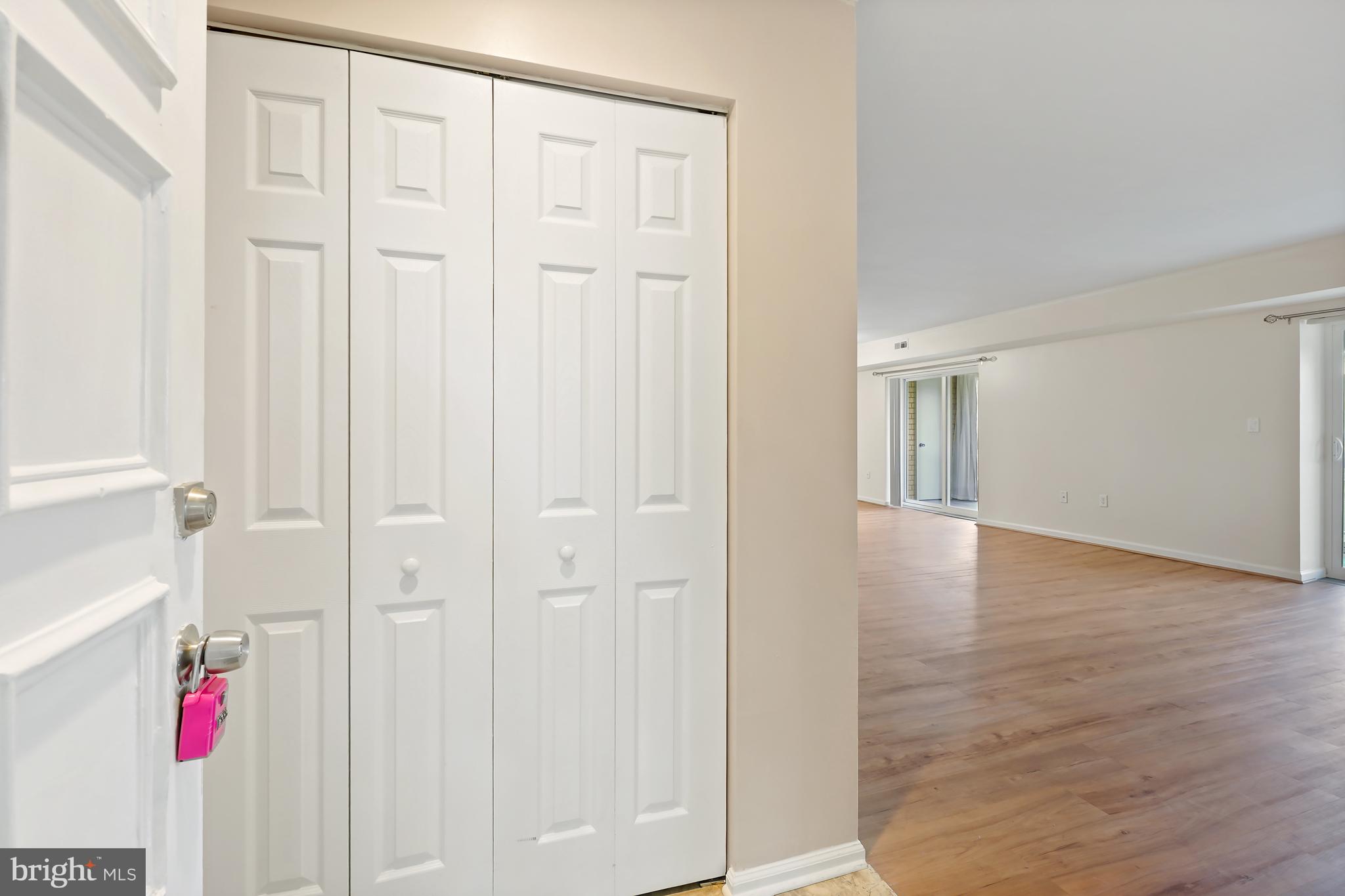 LEISURE WORLD - Residential
