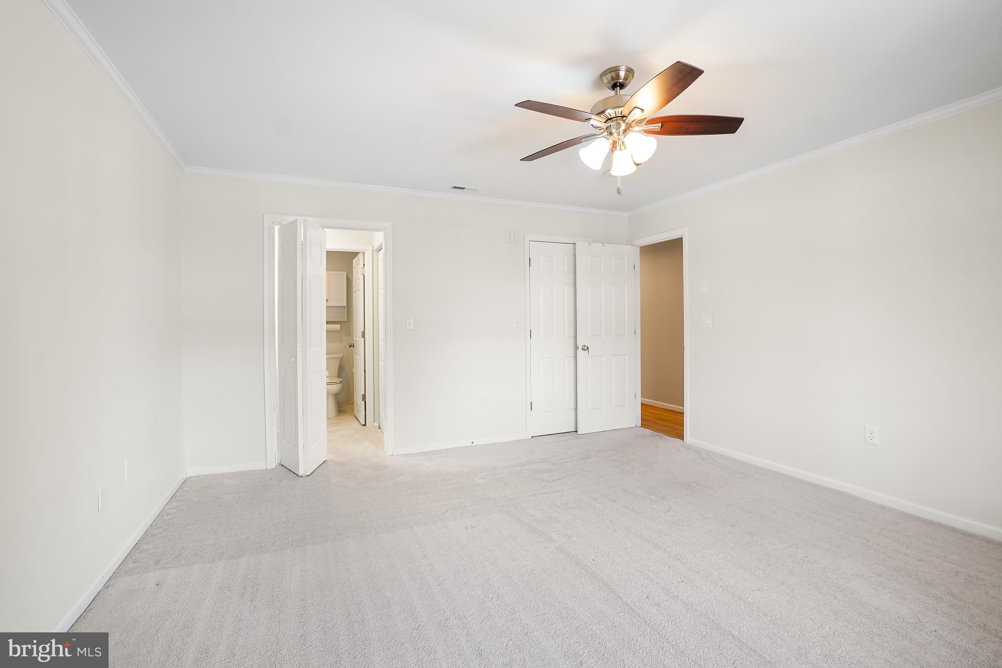 LEISURE WORLD - Residential