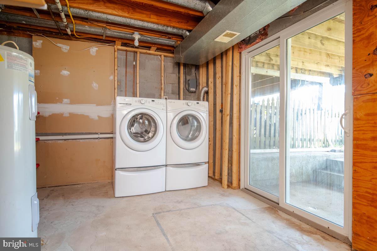 CARROLLWOOD MANOR - Residential