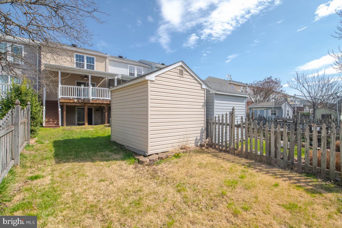 CARROLLWOOD MANOR - Residential