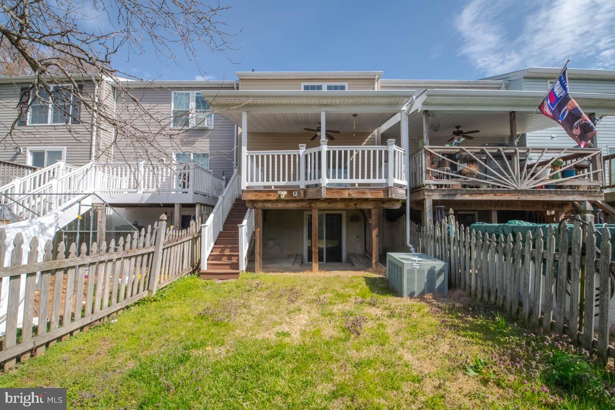 CARROLLWOOD MANOR - Residential