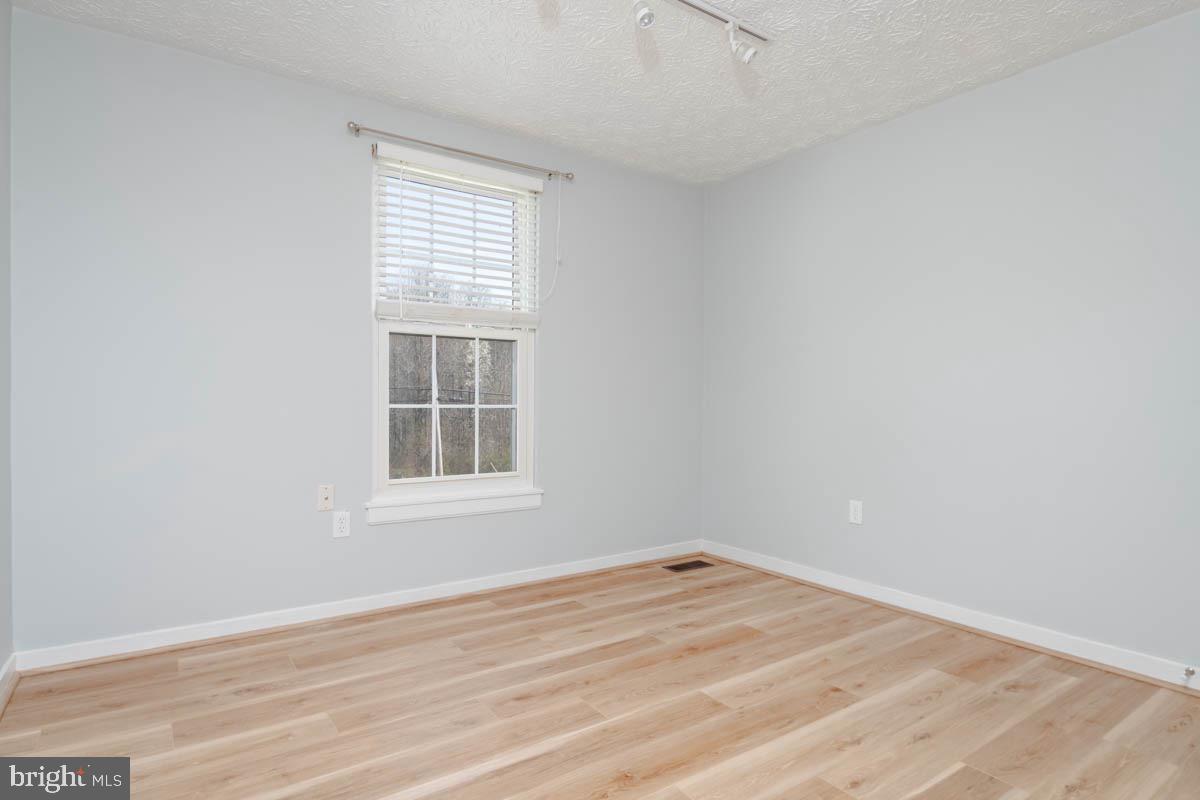 CARROLLWOOD MANOR - Residential