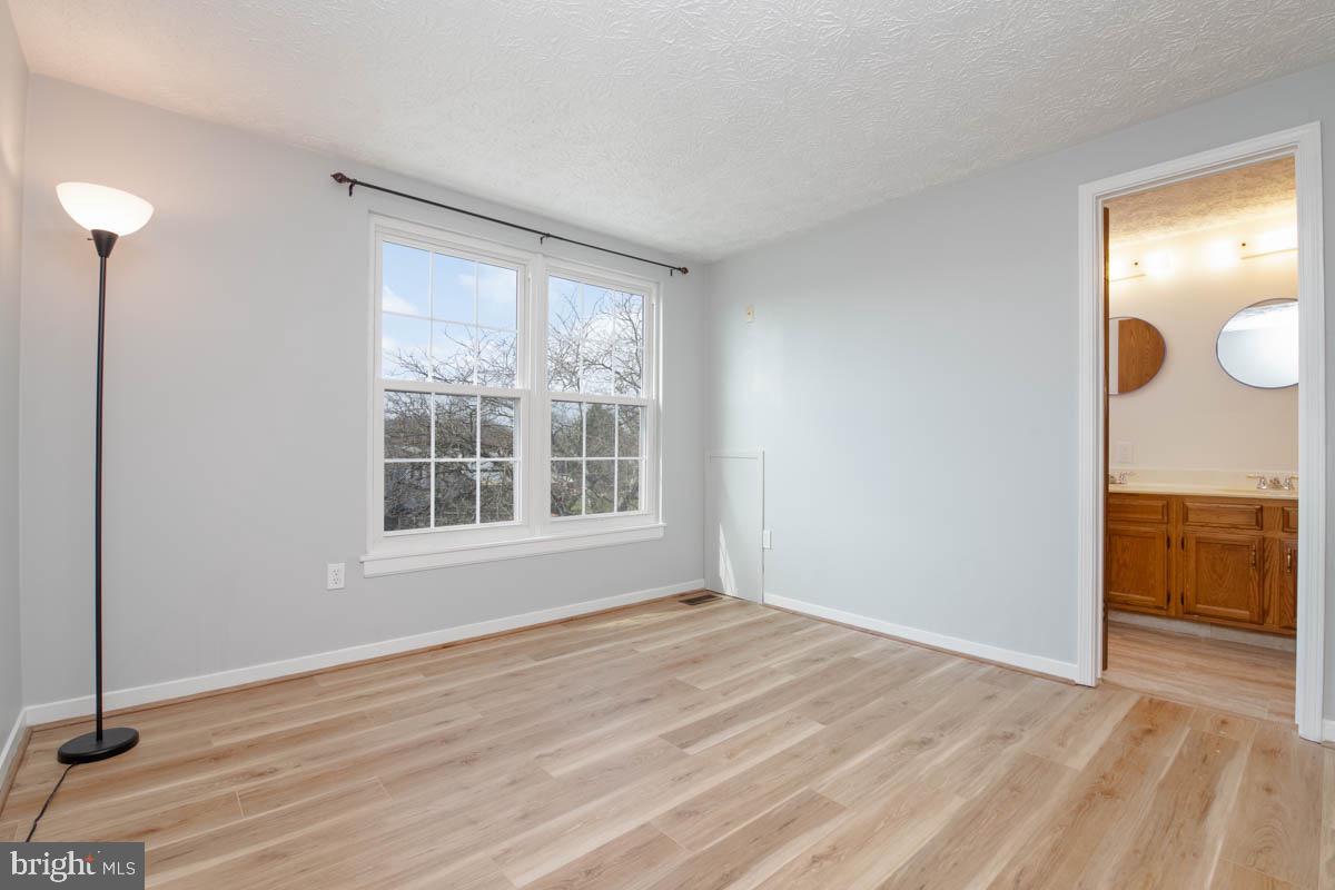 CARROLLWOOD MANOR - Residential