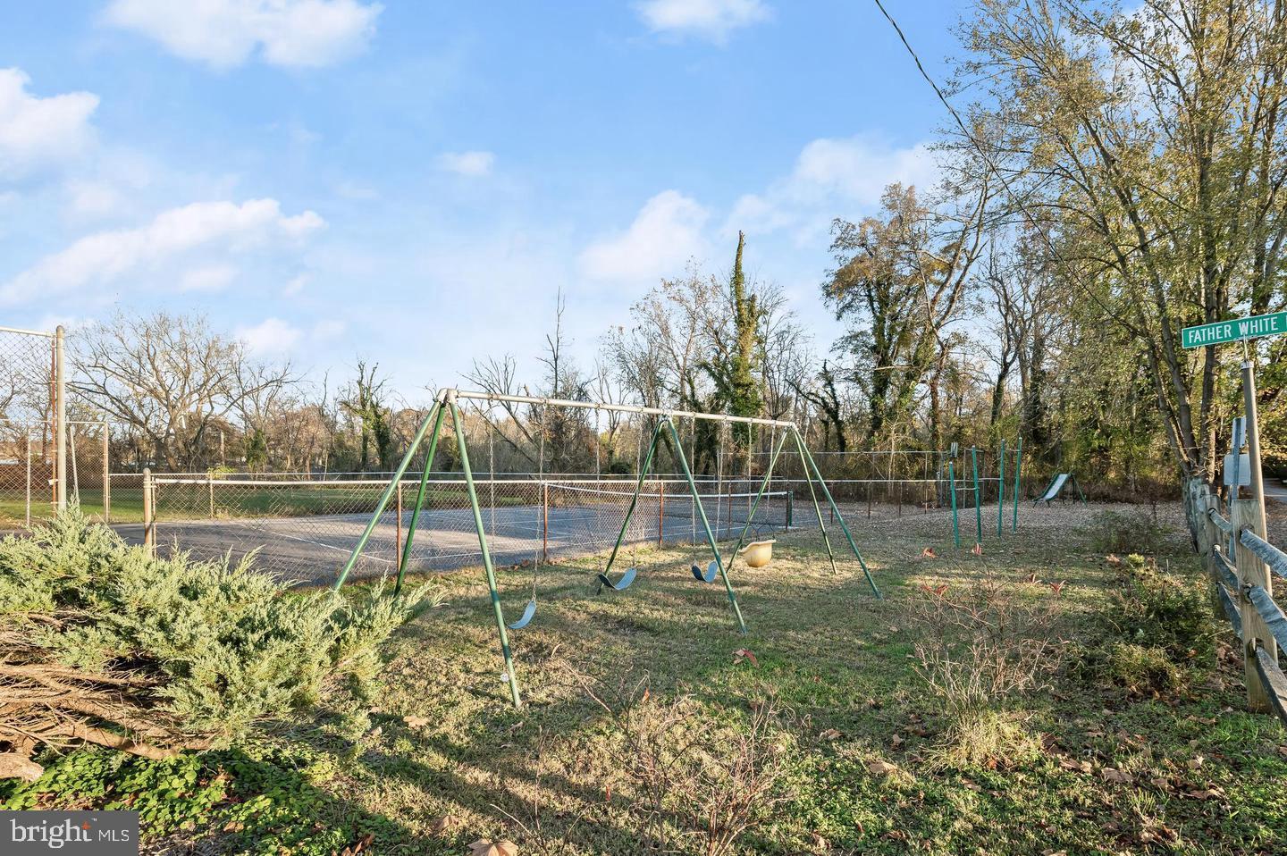 CALVERT MANOR - Residential