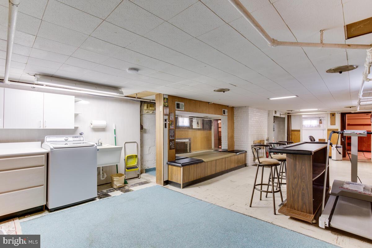 CALVERT MANOR - Residential