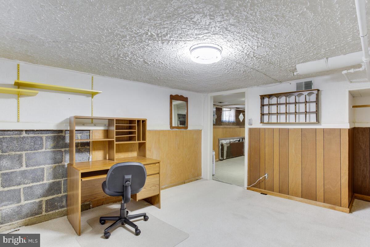 CALVERT MANOR - Residential