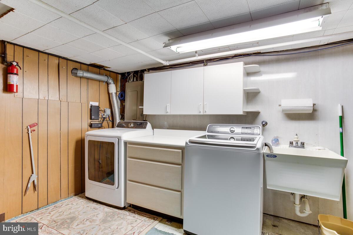 CALVERT MANOR - Residential