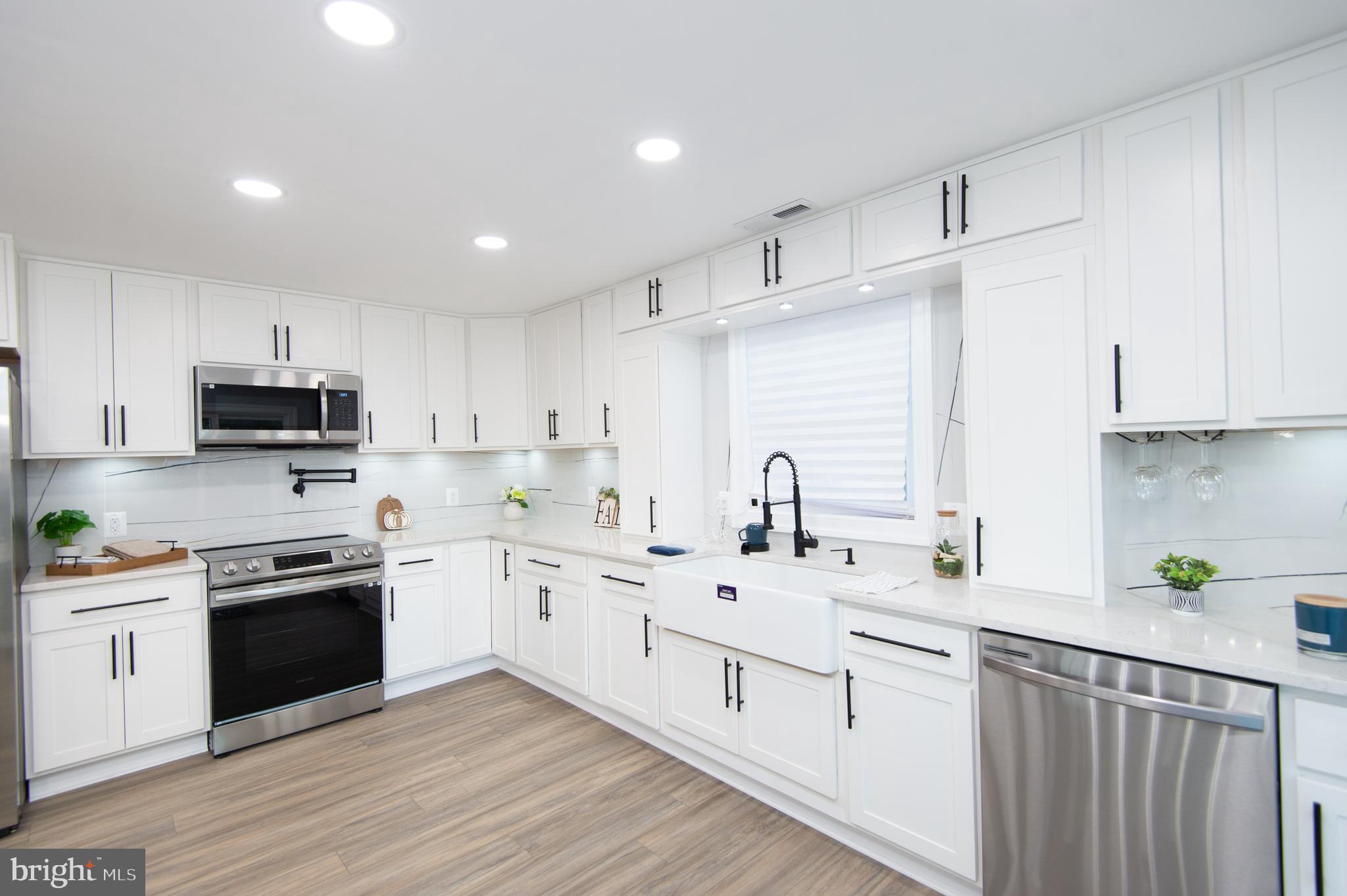 CEDAR GROVE - Residential