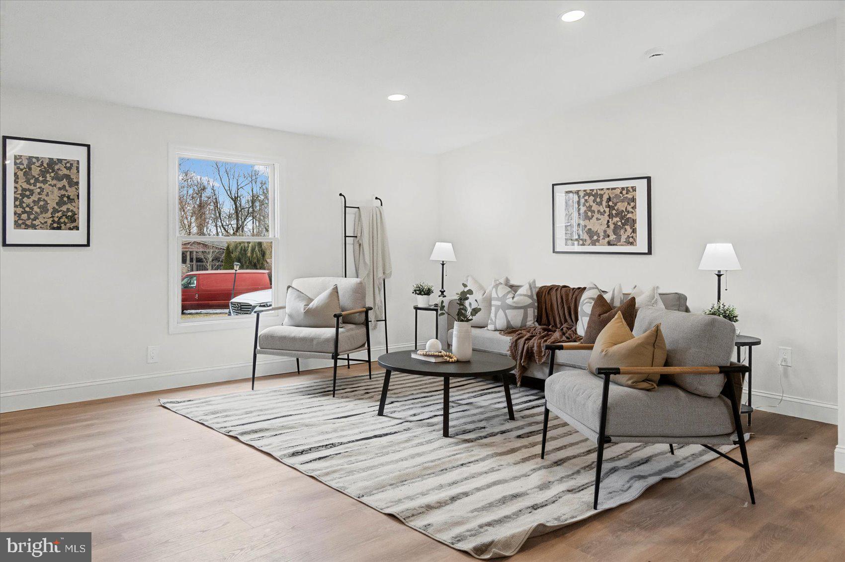 MOUNTAIN BUSH ESTATES - Residential