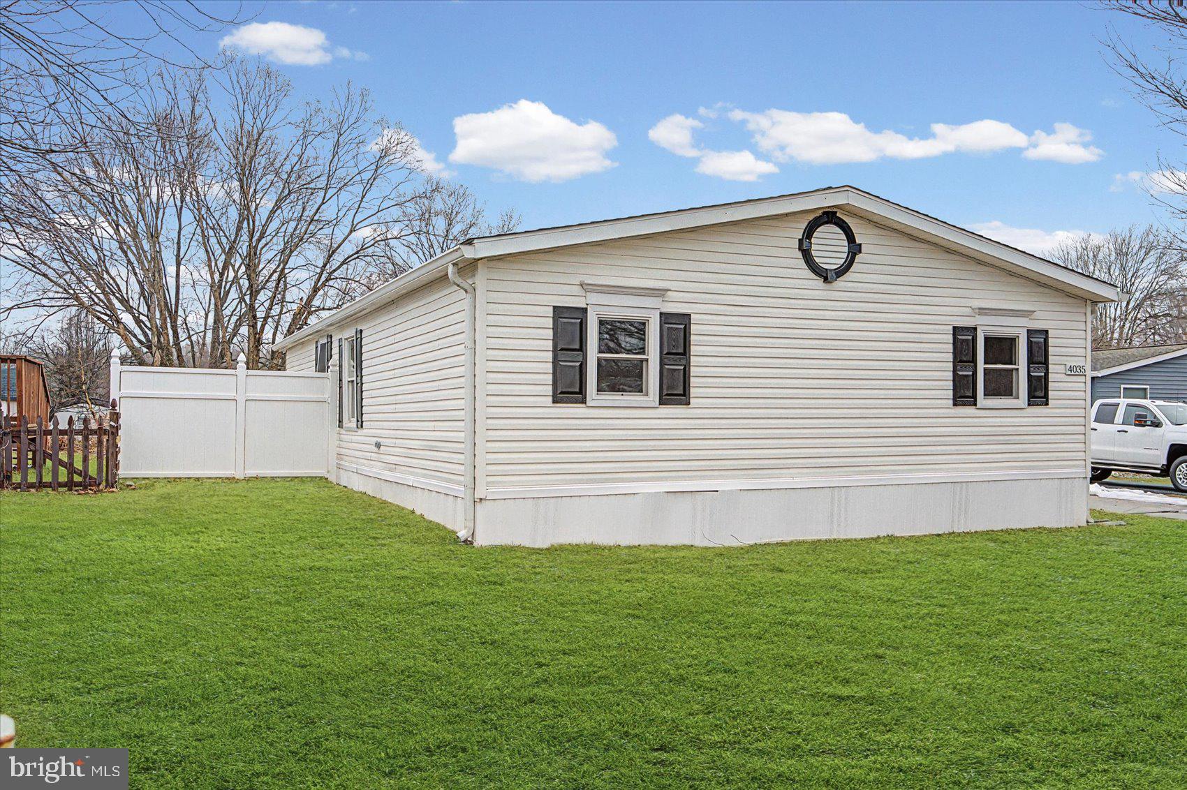 MOUNTAIN BUSH ESTATES - Residential