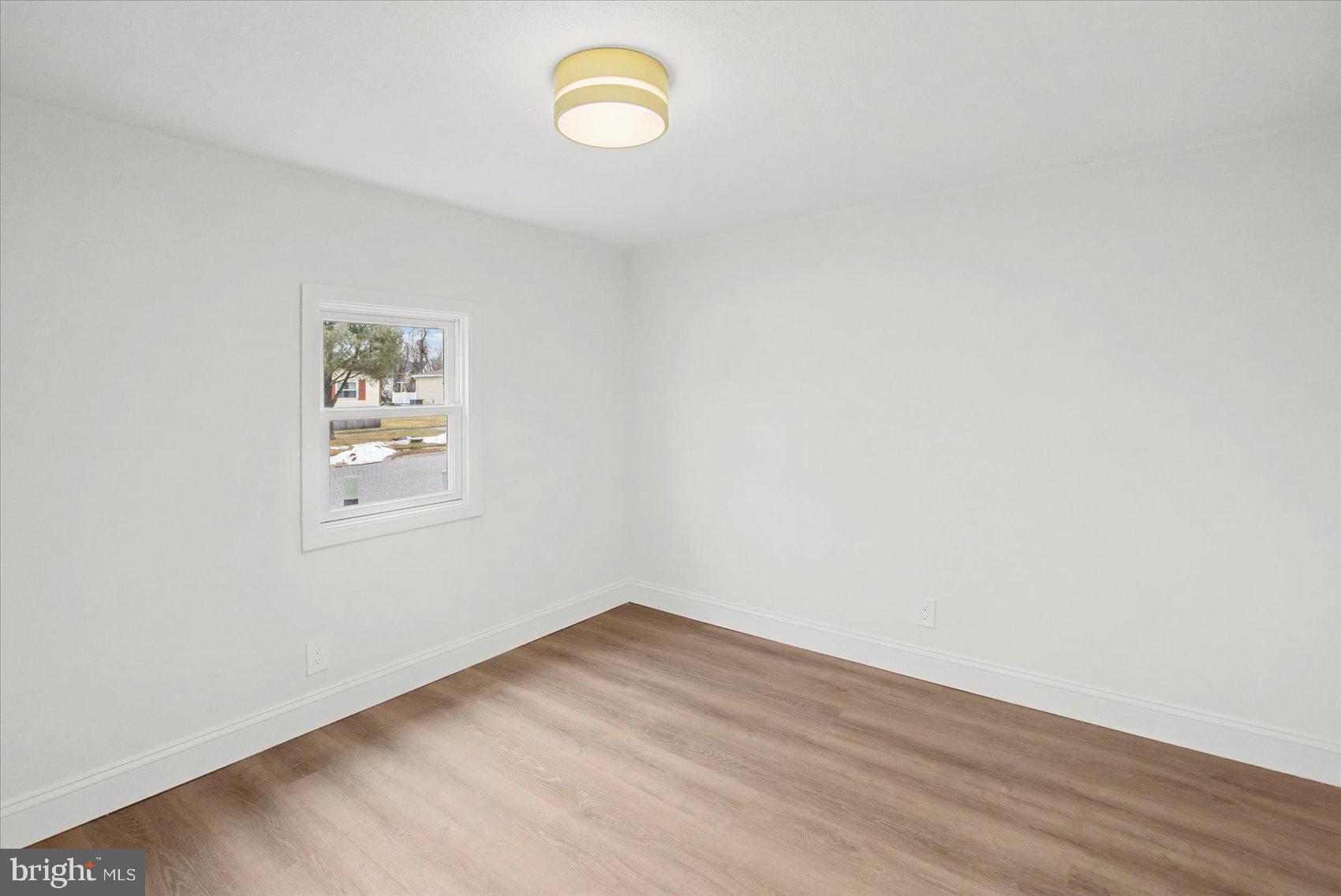 MOUNTAIN BUSH ESTATES - Residential